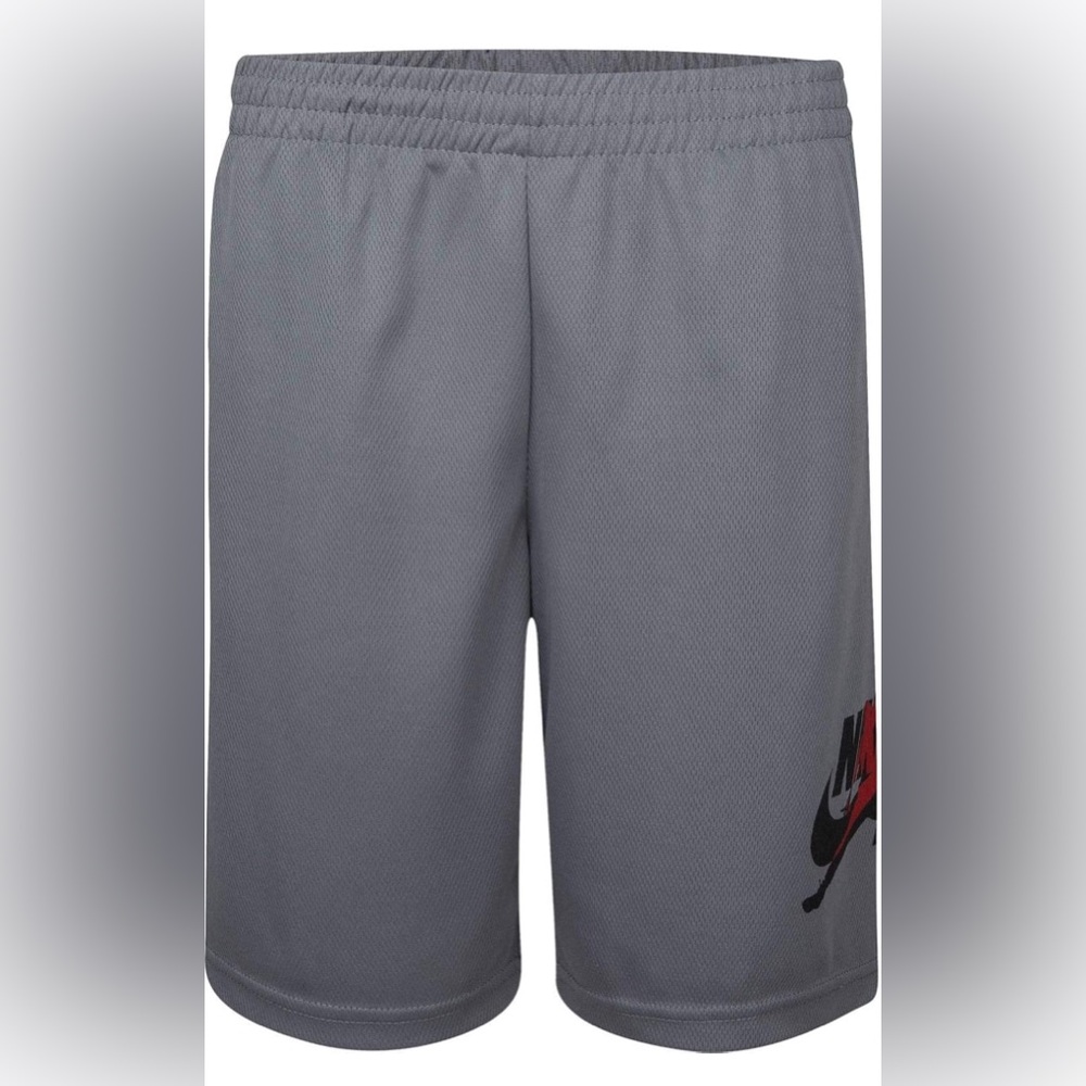 NWT Jordan Boys Youth Activewear Classics Jumpman Mesh Shorts Size Medium